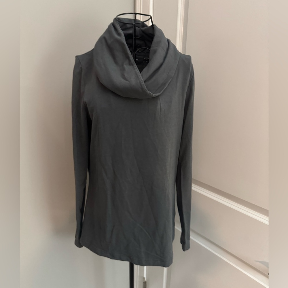 Lands’ End Cowl Gray Long Sleeve Top Size Small